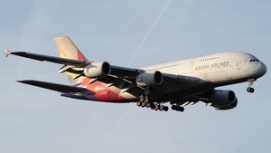Photo of HL7625 - Airbus A380-841 operated by Asiana Airlines