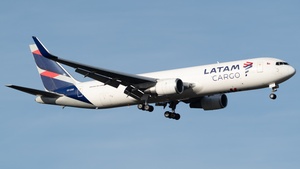 Photo of CC-CXD - Boeing 767-316(ER)(BCF) operated by LATAM Cargo