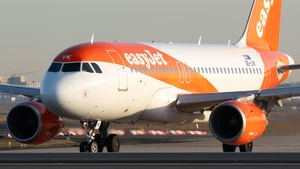 Photo of OE-LVK - Airbus A319-111 operated by easyJet Europe