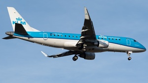 Photo of PH-EXJ - Embraer ERJ-175STD operated by KLM Cityhopper