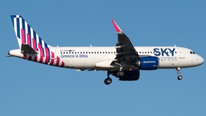 Photo of SX-CHG - Airbus A320-251N operated by Sky Express