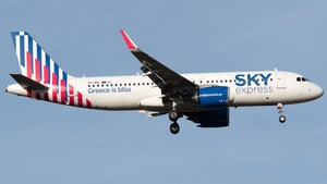 Photo of SX-NIG - Airbus A320-251N operated by Sky Express
