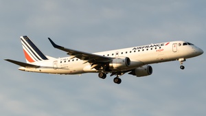 Photo of F-HBLS - Embraer ERJ-190STD operated by Air France HOP