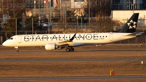 Photo of I-ADJV - Embraer ERJ-195LR operated by Air Dolomiti