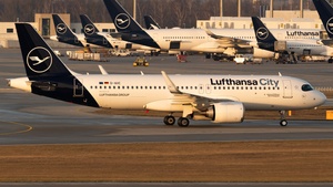 Photo of D-AIIC - Airbus A320-251N operated by Lufthansa City Airlines
