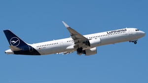 Photo of D-AIEA - Airbus A321-271NX operated by Lufthansa