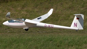 Photo of D-1832 - Schempp-Hirth Ventus 3T operated by Private