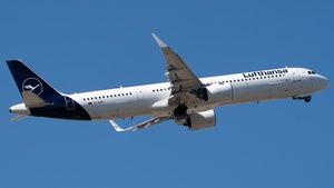 Photo of D-AIEE - Airbus A321-271NX operated by Lufthansa