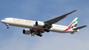 Photo of A6-EQH - Boeing 777-31H(ER) operated by Emirates