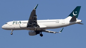 Photo of AP-BON - Airbus A320-214 operated by PIA Pakistan International Airlines