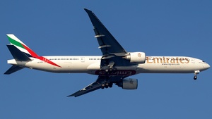 Photo of A6-ENI - Boeing 777-31H(ER) operated by Emirates