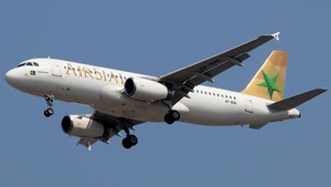 Photo of AP-BOB - Airbus A320-233 operated by AirSial