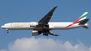 Photo of A6-ENE - Boeing 777-31H(ER) operated by Emirates
