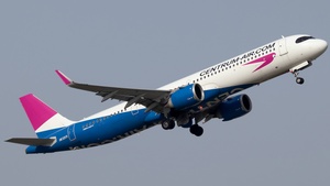 Photo of UK32131 - Airbus A321-253NX operated by Centrum Air