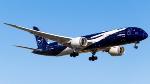 Photo of D-ABPU - Boeing 787-9 Dreamliner operated by Lufthansa