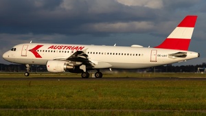 Photo of OE-LBO - Airbus A320-214 operated by Austrian Airlines