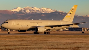 Photo of MM62226 - Boeing KC-767A operated by Italian Air Force