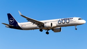 Photo of D-AIEQ - Airbus A321-271NX operated by Lufthansa
