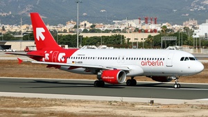 Photo of D-ABDB - Airbus A320-214 operated by Air Berlin