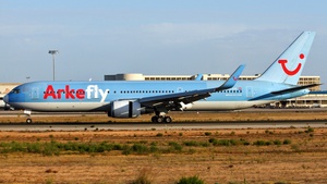 Photo of PH-OYE - Boeing 767-304(ER) operated by Arkefly