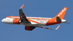 Photo of G-UZHS - Airbus A320-251N operated by easyJet