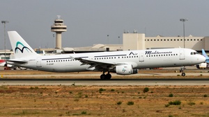 Photo of F-GYAP - Airbus A321-111 operated by Air Méditerranée