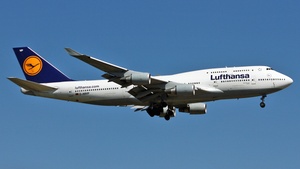 Photo of D-ABVP - Boeing 747-430 operated by Lufthansa