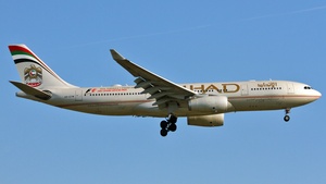 Photo of A6-EYM - Airbus A330-243 operated by Etihad Airways