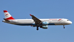 Photo of OE-LBC - Airbus A321-111 operated by Austrian Airlines