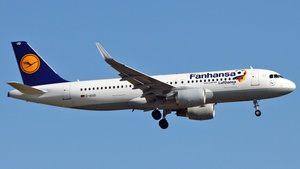 Photo of D-AIUD - Airbus A320-214 operated by Lufthansa