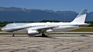 Photo of HZ-XY7 - Airbus A320-214 operated by Aviation Link Company