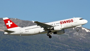 Photo of HB-IJX - Airbus A320-214 operated by Swiss International Air Lines