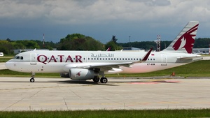 Photo of A7-AHW - Airbus A320-232 operated by Qatar Airways