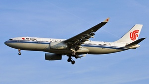 Photo of B-5925 - Airbus A330-243 operated by Air China
