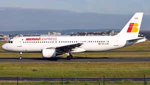 Photo of EC-LUC - Airbus A320-214 operated by Iberia Express