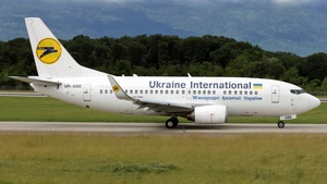Photo of UR-GBE - Boeing 737-548 operated by Ukraine International Airlines