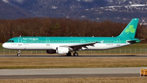 Photo of EI-CPH - Airbus A321-211 operated by Aer Lingus