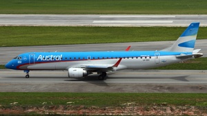 Photo of LV-CEV - Embraer ERJ-190AR operated by Austral Líneas Aéreas