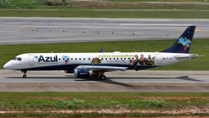 Photo of PR-AYE - Embraer ERJ-195LR operated by Azul