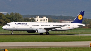 Photo of D-AISN - Airbus A321-231 operated by Lufthansa