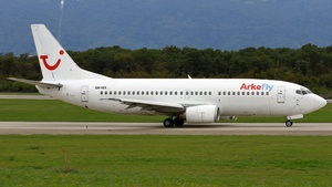 Photo of OM-BEX - Boeing 737-382 operated by Arkefly (opb AirExplore)
