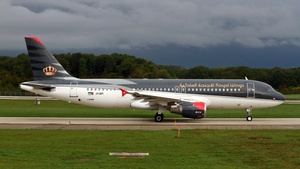 Photo of JY-AYI - Airbus A320-212 operated by Royal Wings