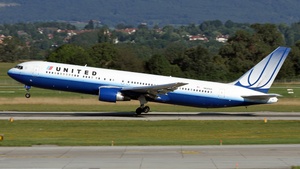 Photo of N641UA - Boeing 767-322(ER) operated by United Airlines