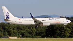 Photo of TC-SUV - Boeing 737-86N operated by SunExpress