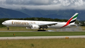 Photo of A6-ENE - Boeing 777-31H(ER) operated by Emirates