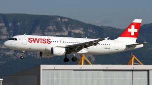 Photo of HB-IJE - Airbus A320-214 operated by Swiss International Air Lines