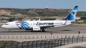 Photo of SU-GEA - Boeing 737-866 operated by Egyptair