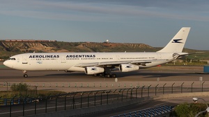 Photo of LV-CEK - Airbus A340-312 operated by Aerolíneas Argentinas