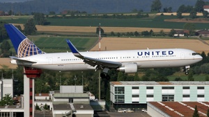 Photo of N671UA - Boeing 767-322(ER) operated by United Airlines