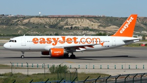 Photo of G-EZWC - Airbus A320-214 operated by easyJet